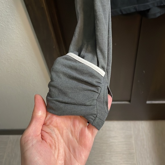 Nike running top with hood. Like New. Medium - Picture 5 of 8